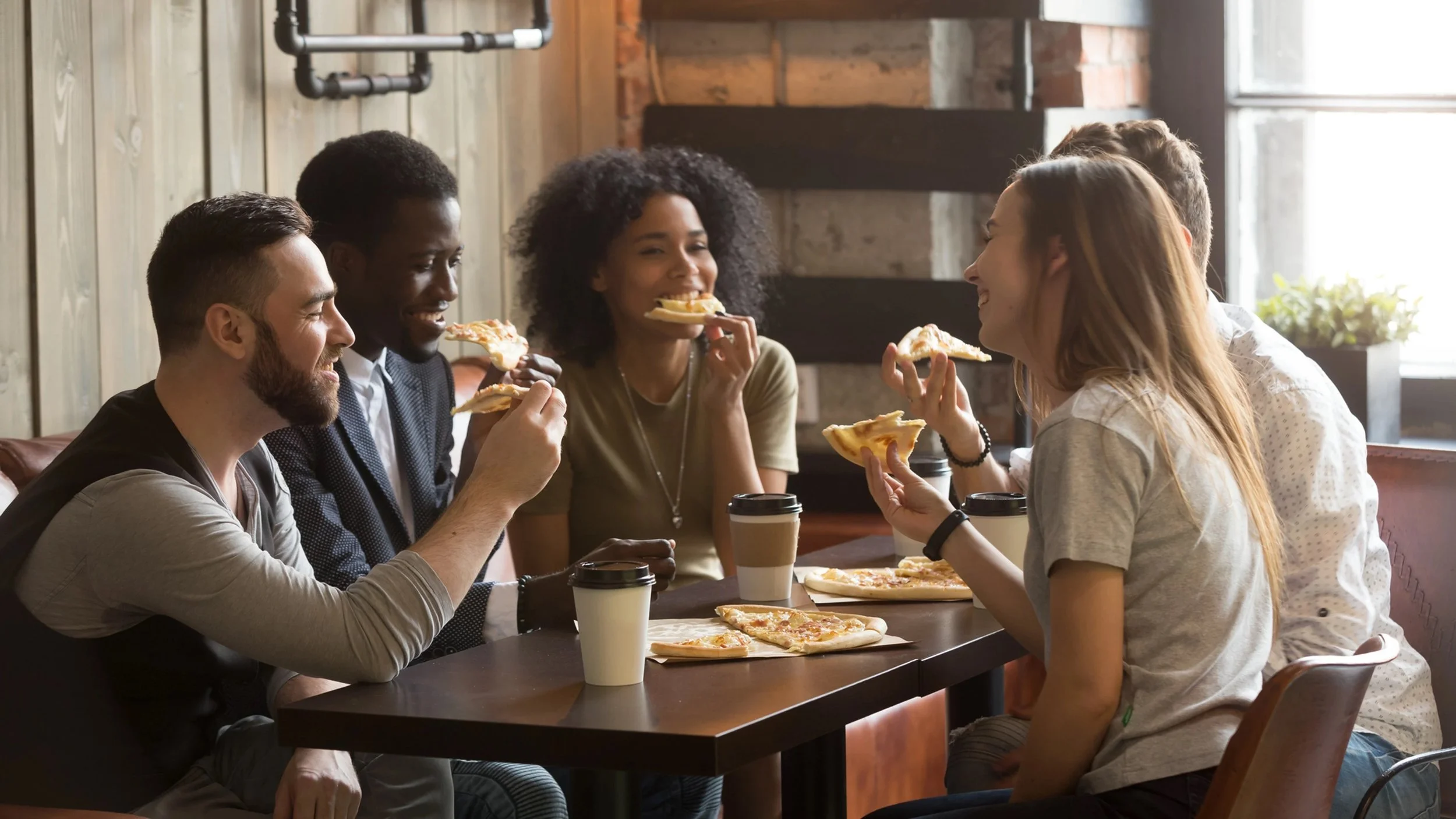Menjadikan Waktu Makan sebagai Momen yang Lebih Penuh Perhatian dan Nyaman